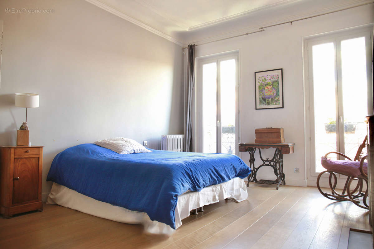 Appartement à MARSEILLE-4E