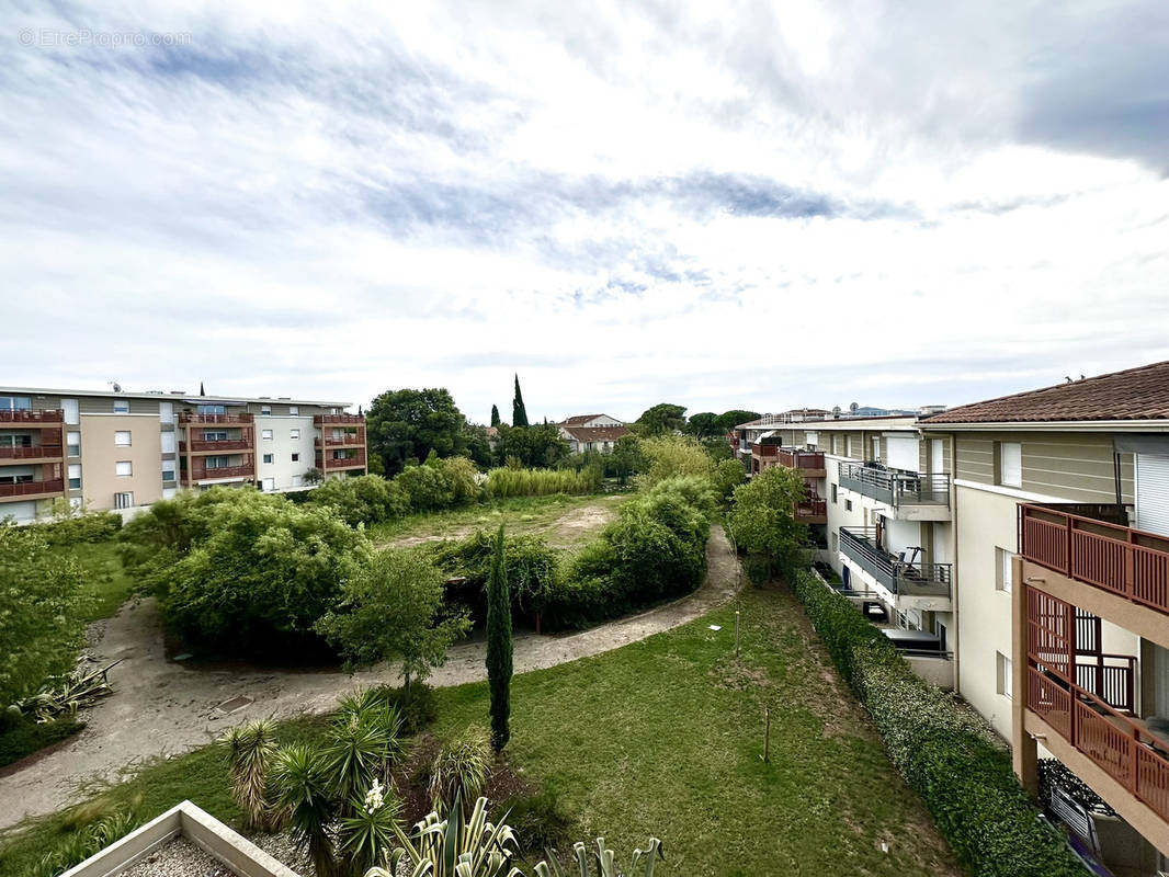 Appartement à PUGET-SUR-ARGENS