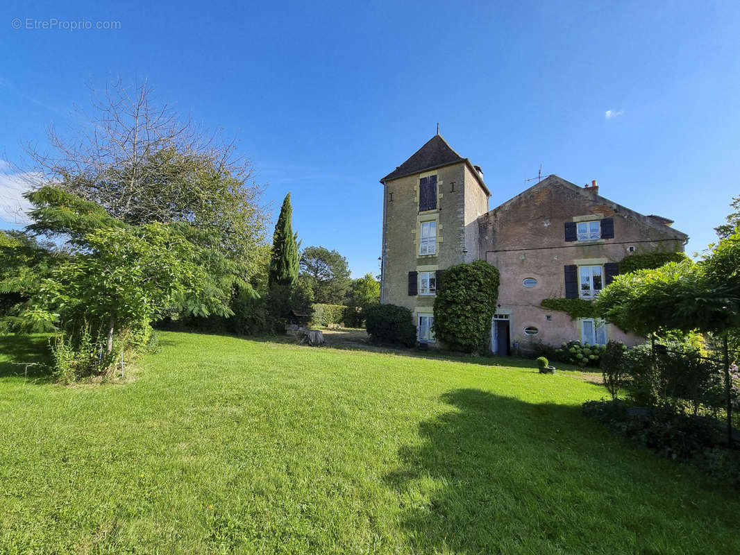 Maison à RUAGES