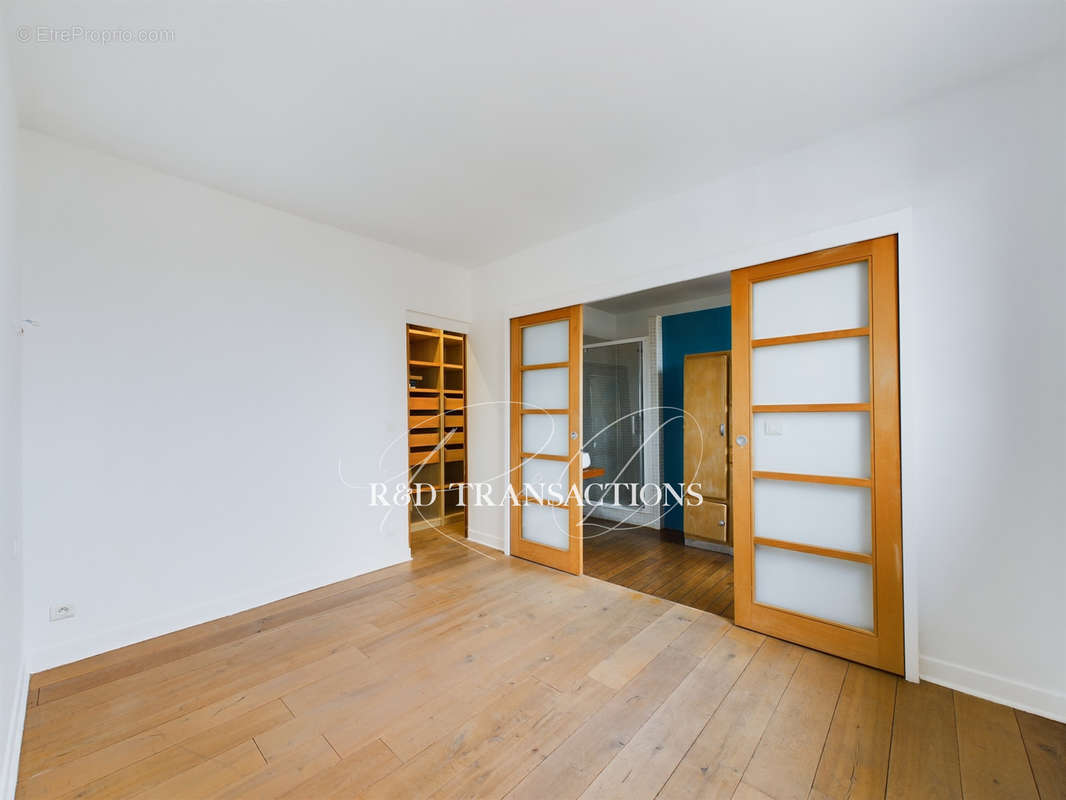 Appartement à COLOMBES