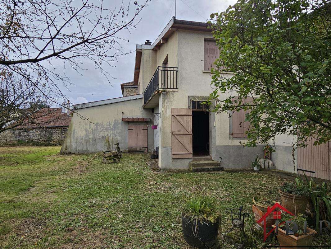 Maison à VAUX-SUR-BLAISE