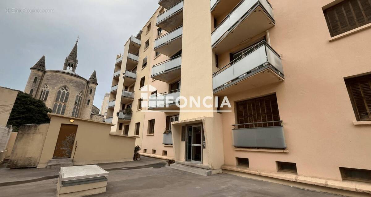 Appartement à NIMES