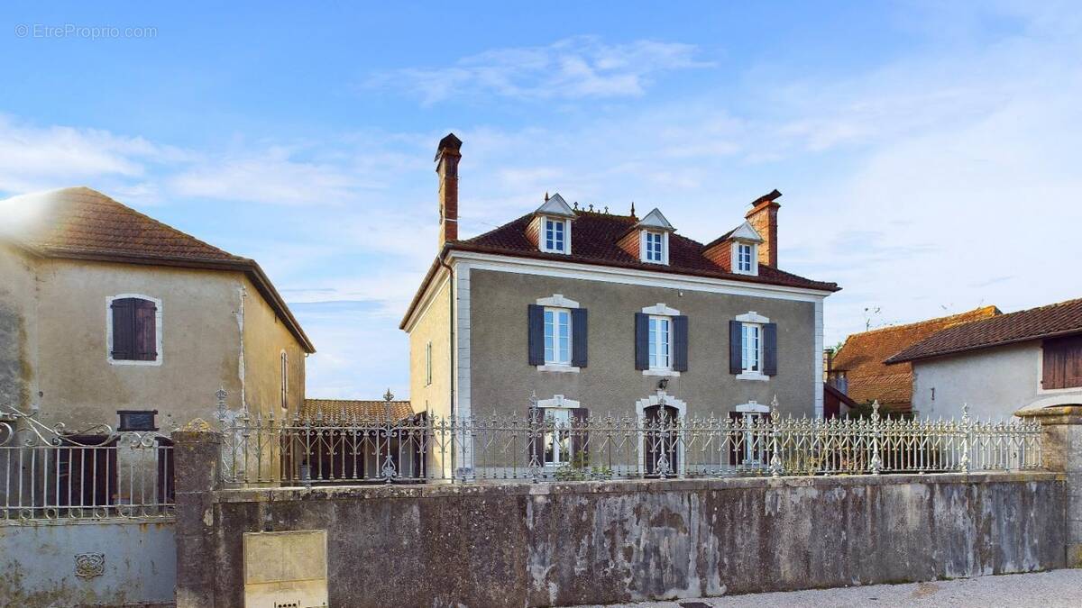 Maison à SALIES-DE-BEARN