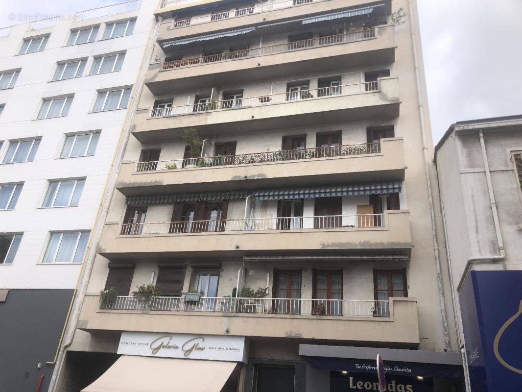 Appartement à MARSEILLE-8E