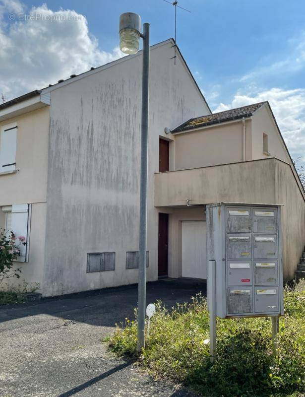 Maison à SAINT-AUBIN-LE-DEPEINT