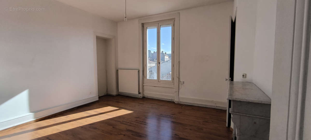 Appartement à FIRMINY