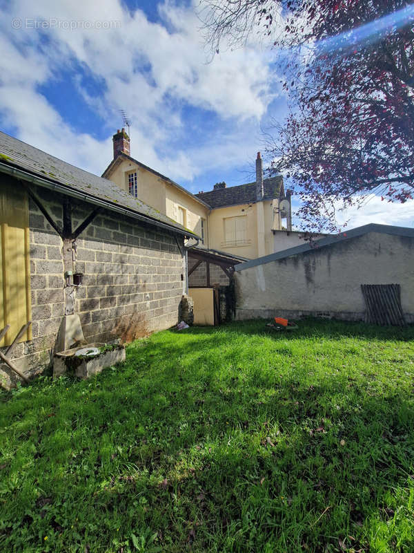 Maison à LUBERSAC