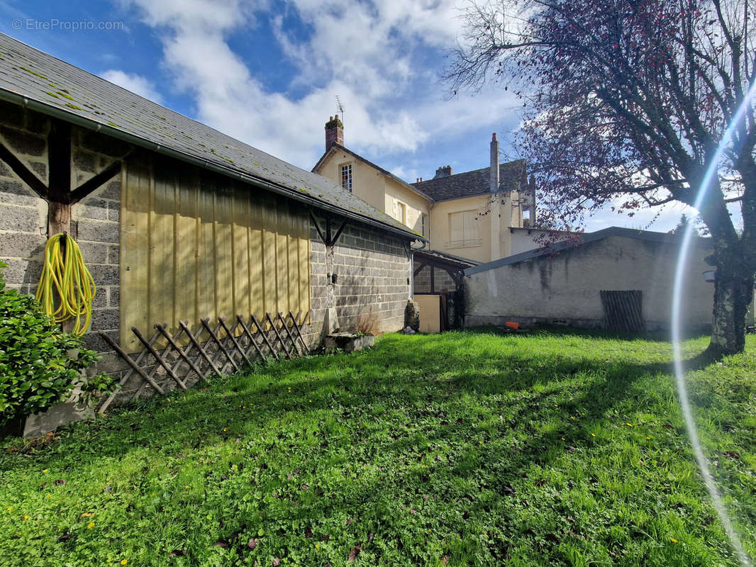 Maison à LUBERSAC