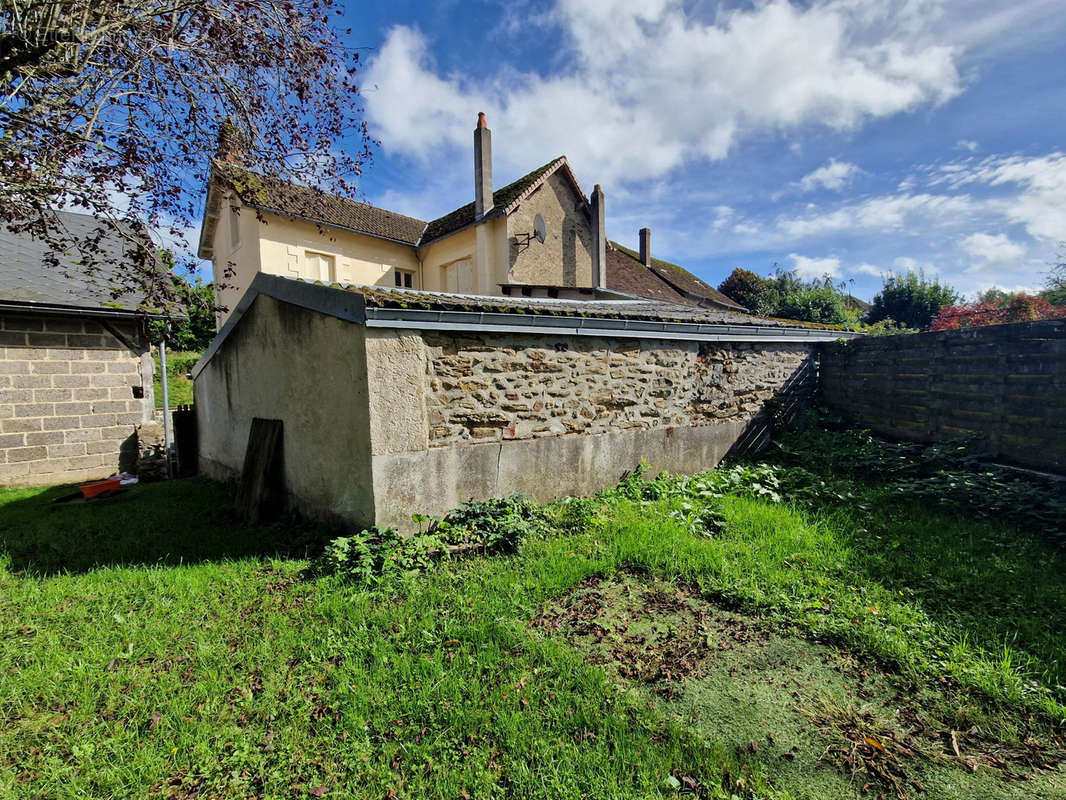 Maison à LUBERSAC