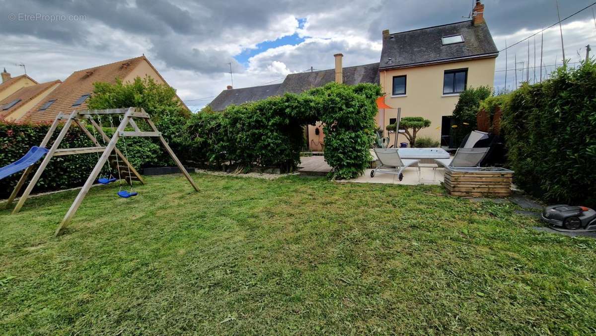 Maison à LA SUZE-SUR-SARTHE