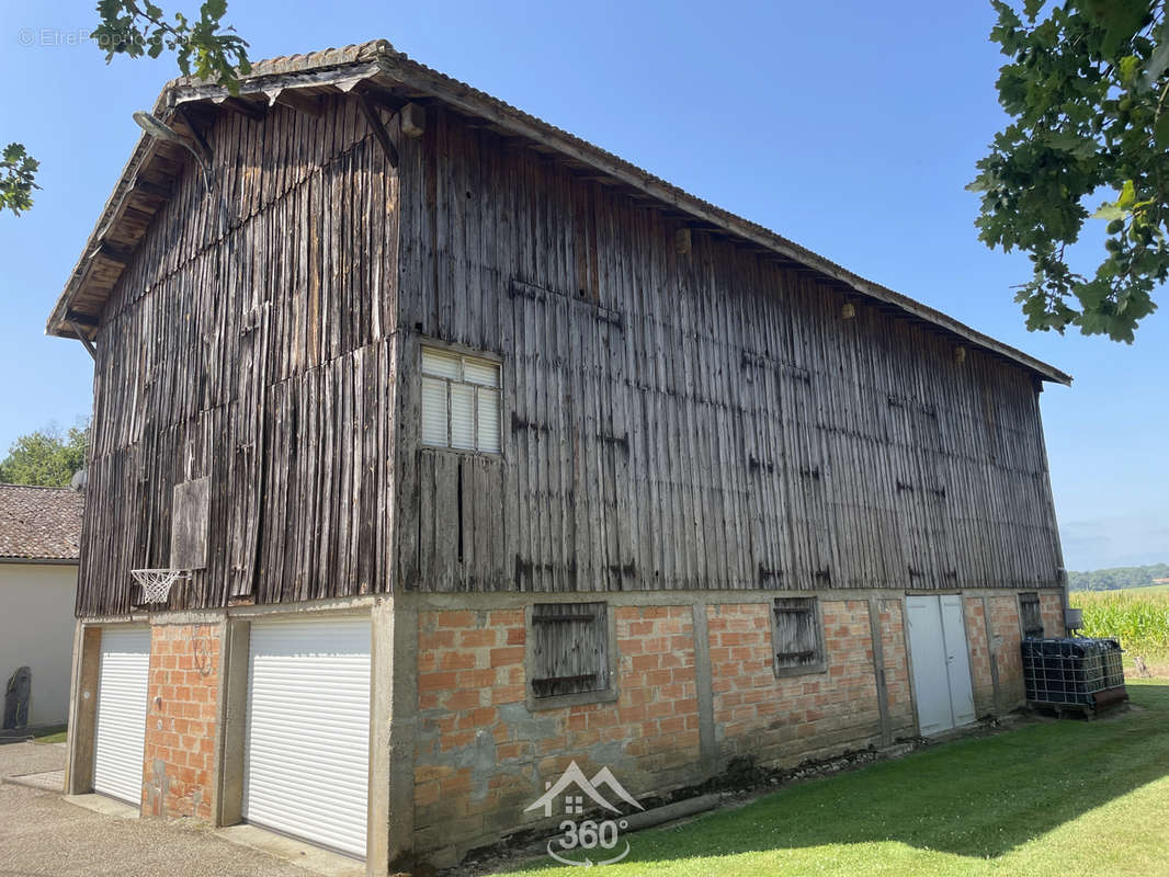 Maison à POUSSIGNAC