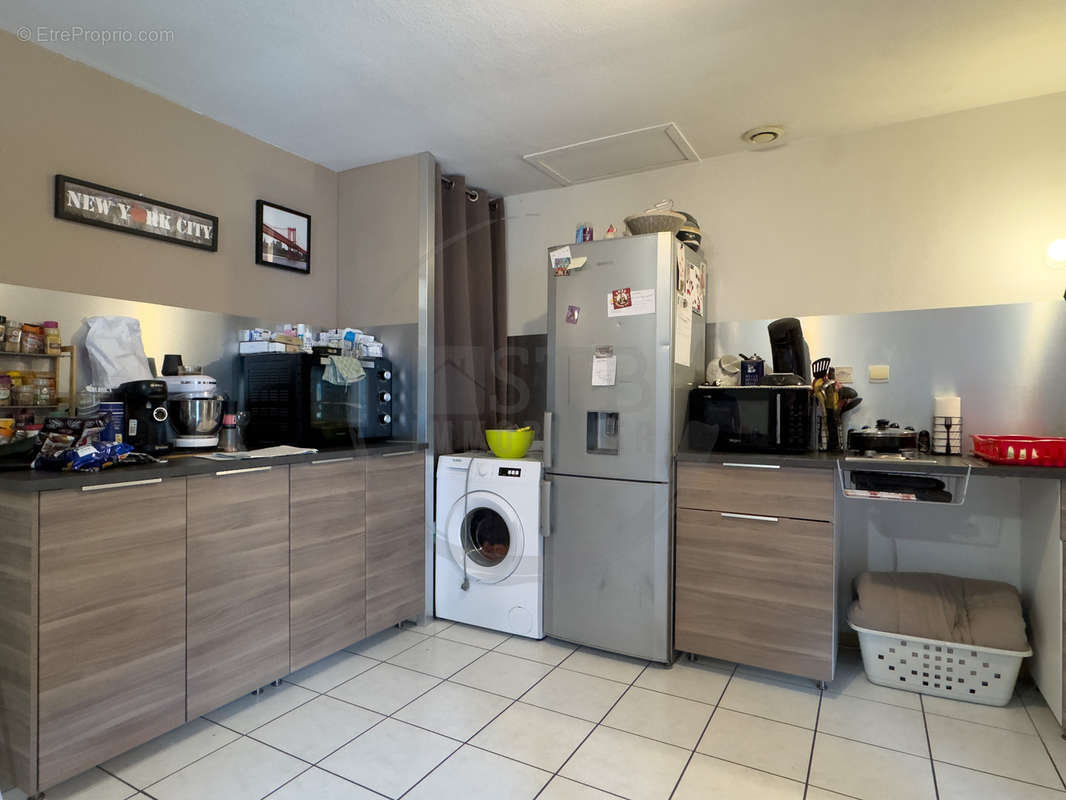 Appartement à SAINT-LAURENT-DU-PAPE