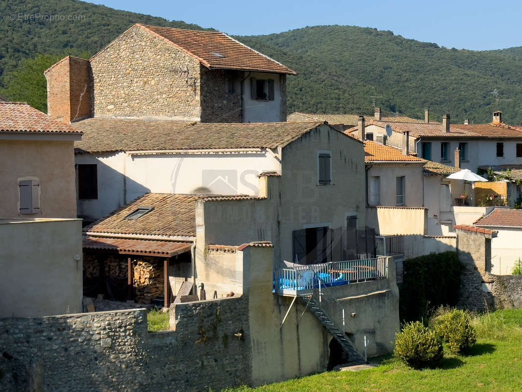 Appartement à SAINT-LAURENT-DU-PAPE