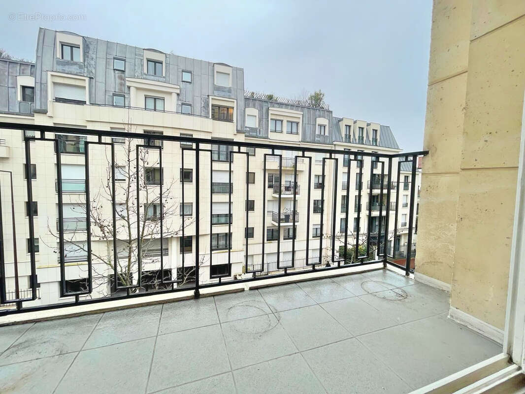 Appartement à CHARENTON-LE-PONT