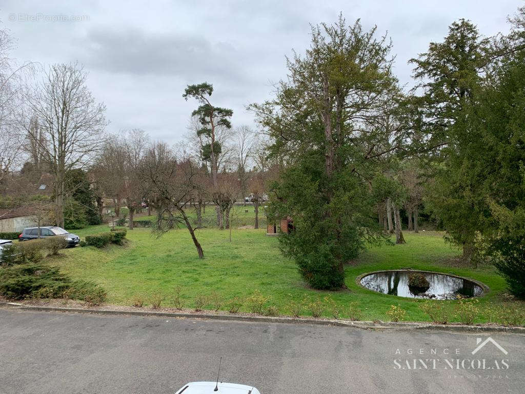 Appartement à VAUX-SUR-SEINE