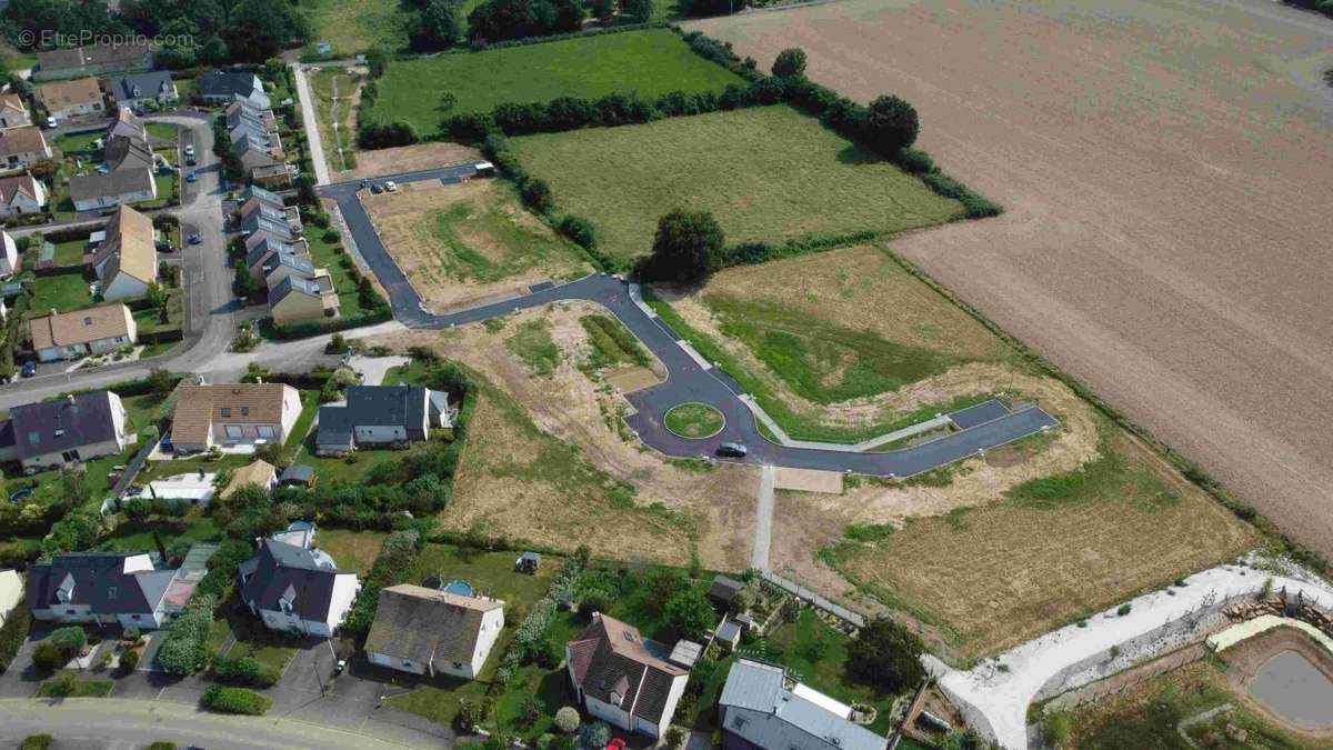 Terrain à SARGE-LES-LE-MANS