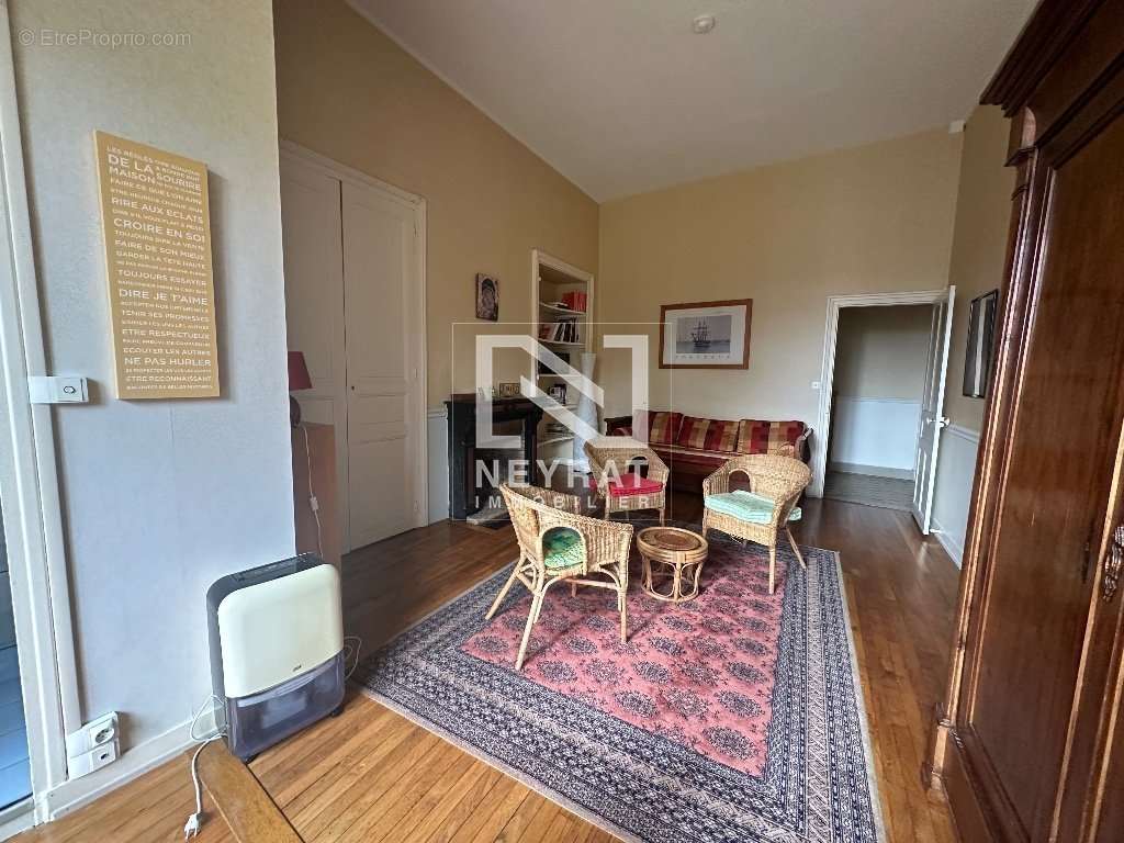 Appartement à PARAY-LE-MONIAL