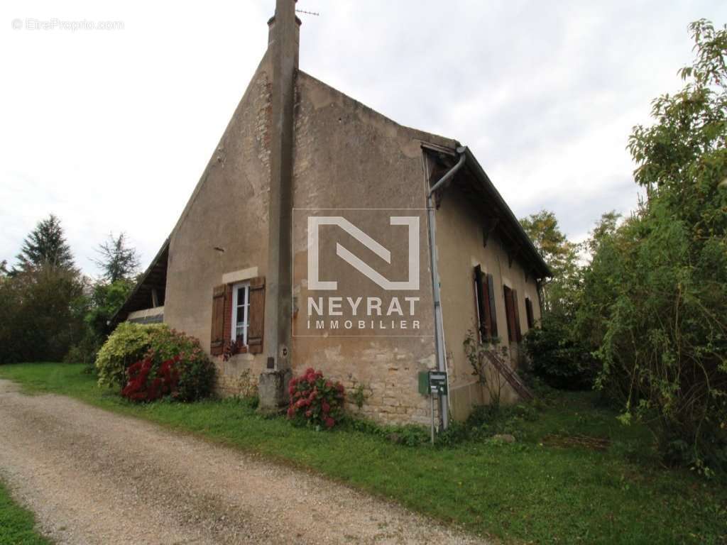 Maison à L&#039;ABERGEMENT-SAINTE-COLOMBE