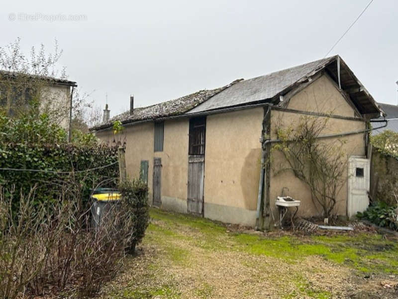 Maison à MENIGOUTE