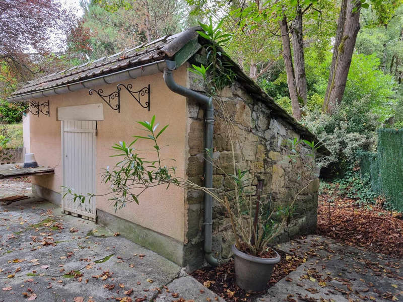 Maison à SAINT-PANTALEON-DE-LARCHE