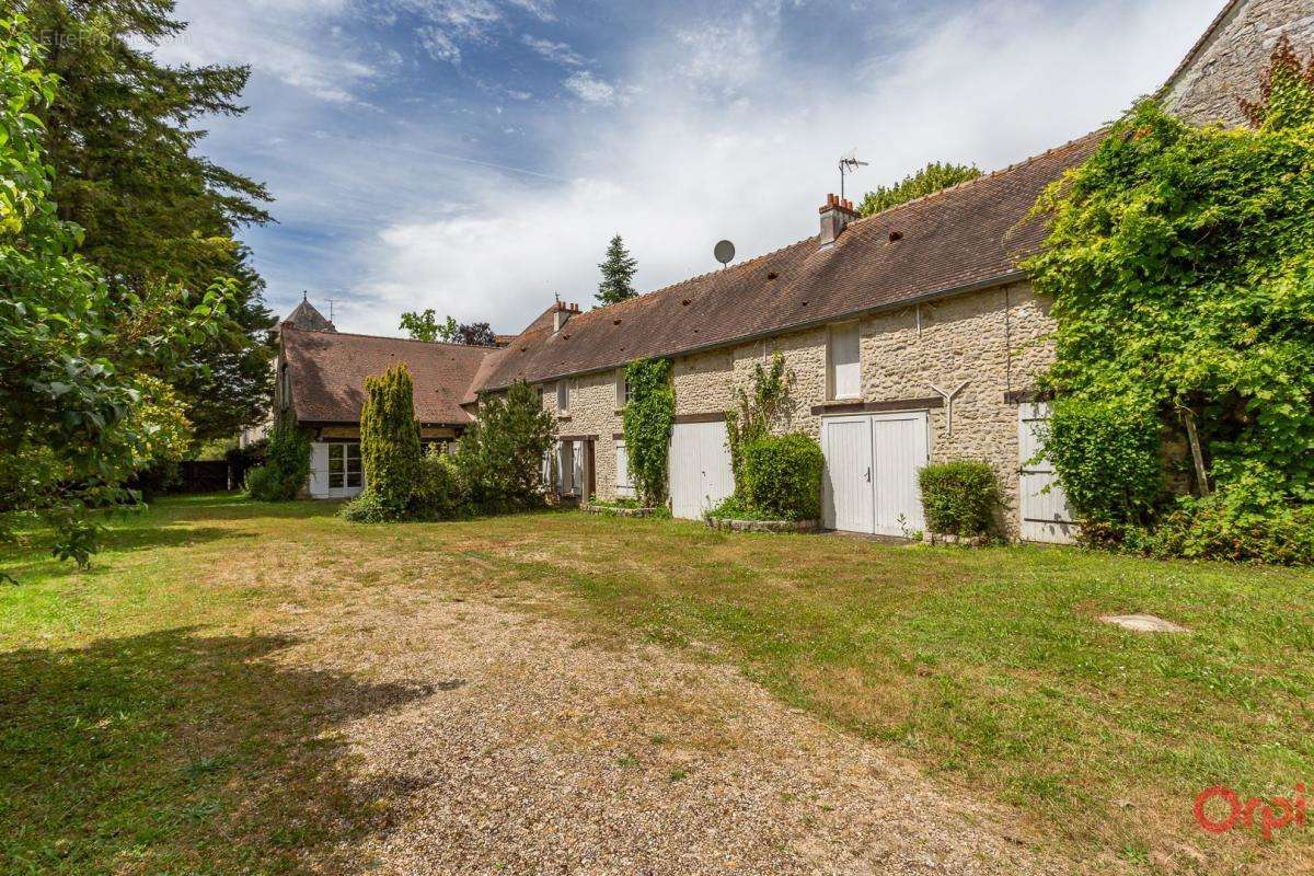 Maison à MORIGNY-CHAMPIGNY