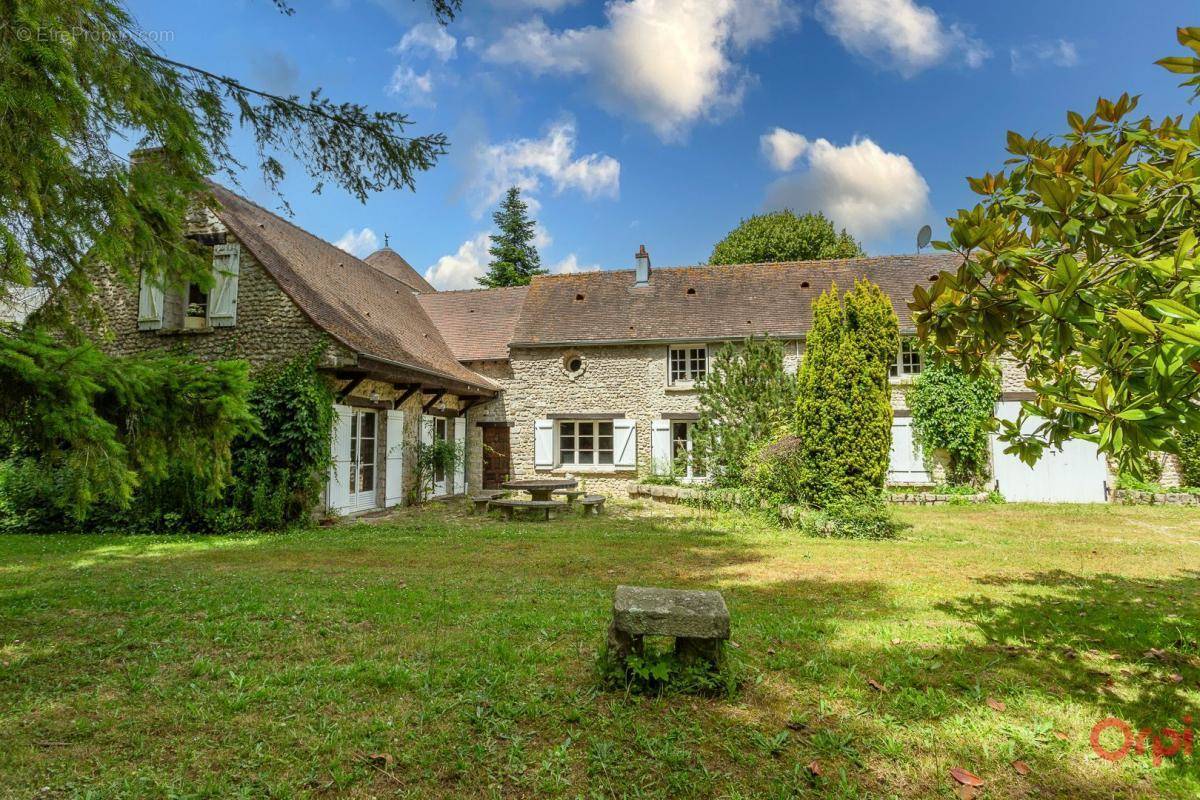 Maison à MORIGNY-CHAMPIGNY