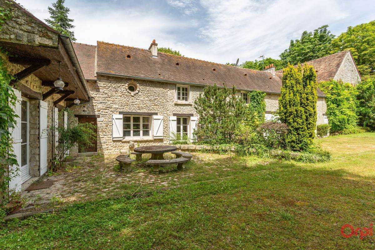 Maison à MORIGNY-CHAMPIGNY