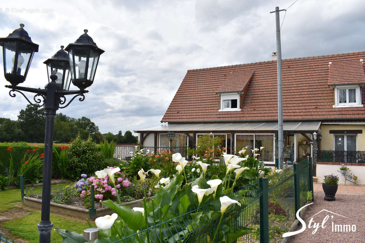 Maison à SAINT-GEORGES-DU-VIEVRE