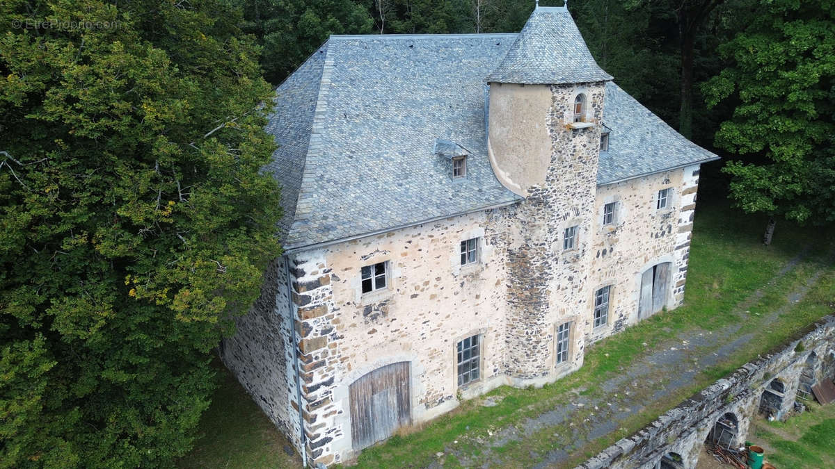 Maison à LAGUIOLE