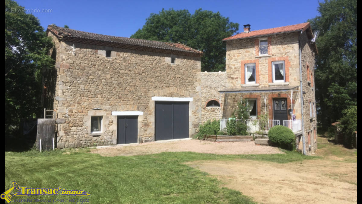 Maison à SAINT-GERVAIS-SOUS-MEYMONT