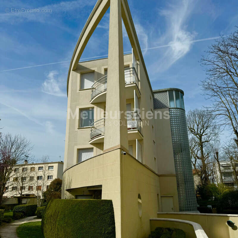 Appartement à LE RAINCY