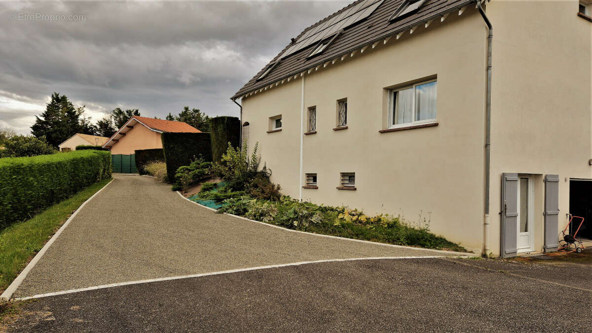 Maison à BELLERIVE-SUR-ALLIER