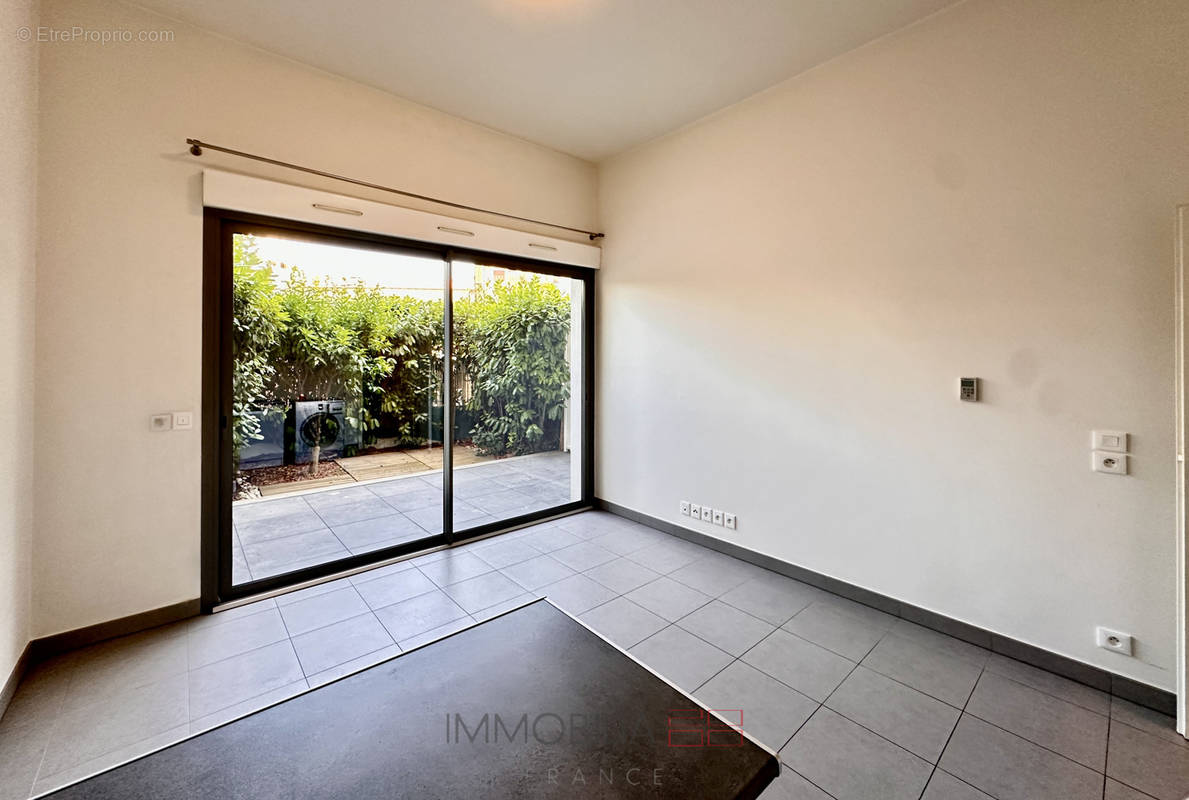 Appartement à ROQUEBRUNE-CAP-MARTIN