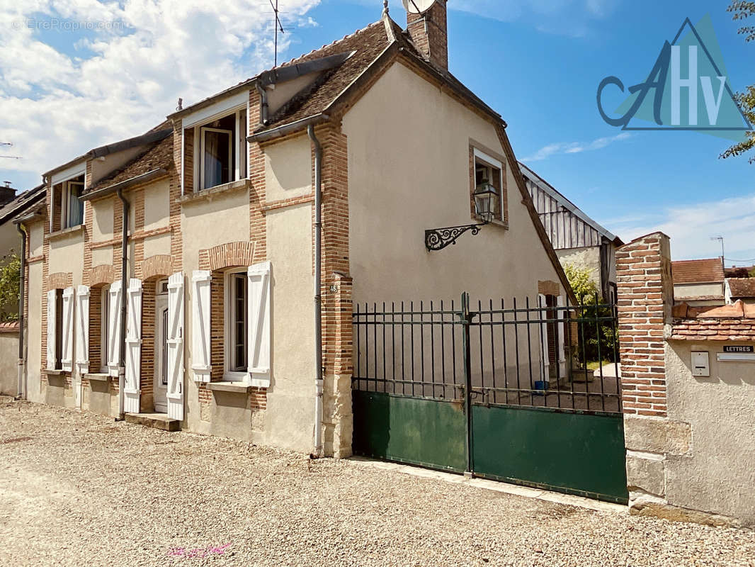 Maison à ROMILLY-SUR-SEINE