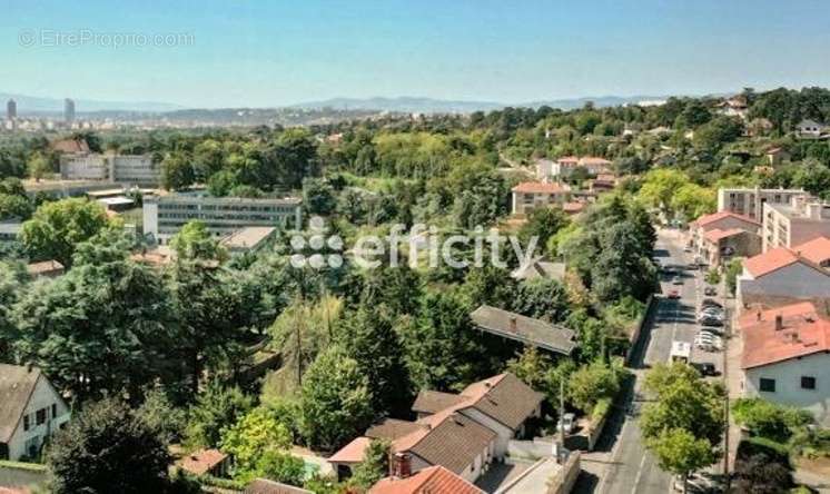 Appartement à RILLIEUX-LA-PAPE