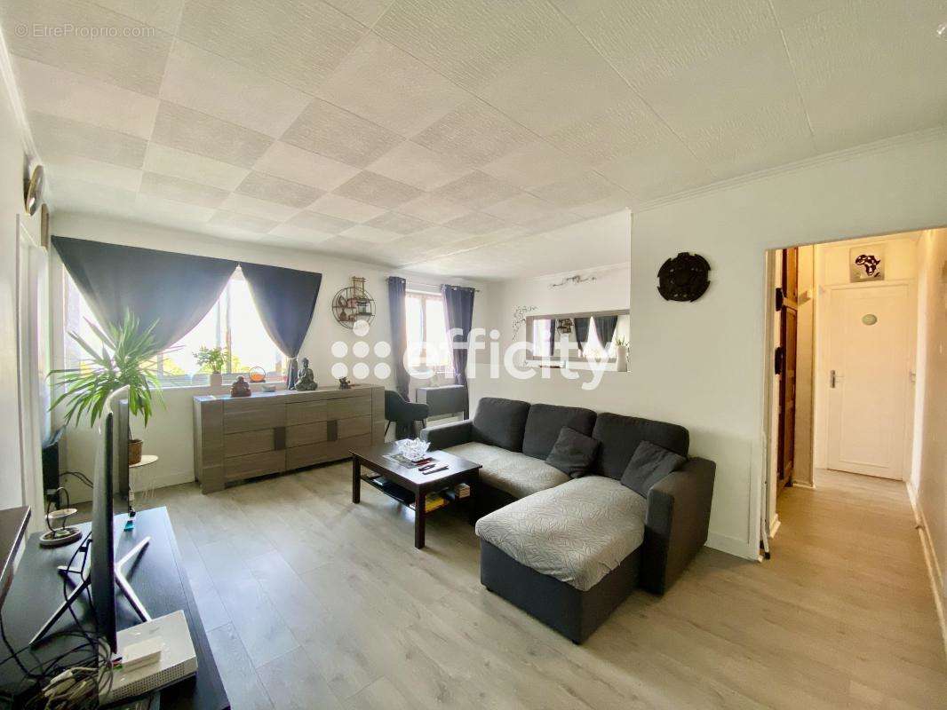 Appartement à NEUILLY-PLAISANCE