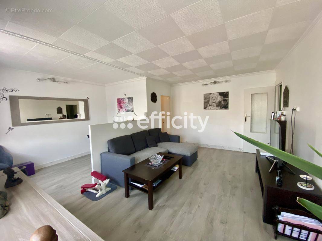 Appartement à NEUILLY-PLAISANCE