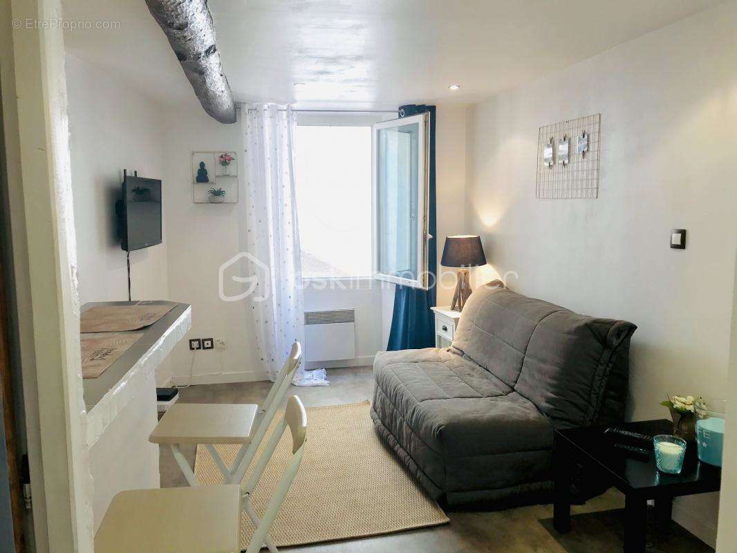 Appartement à ROQUEBRUNE-SUR-ARGENS