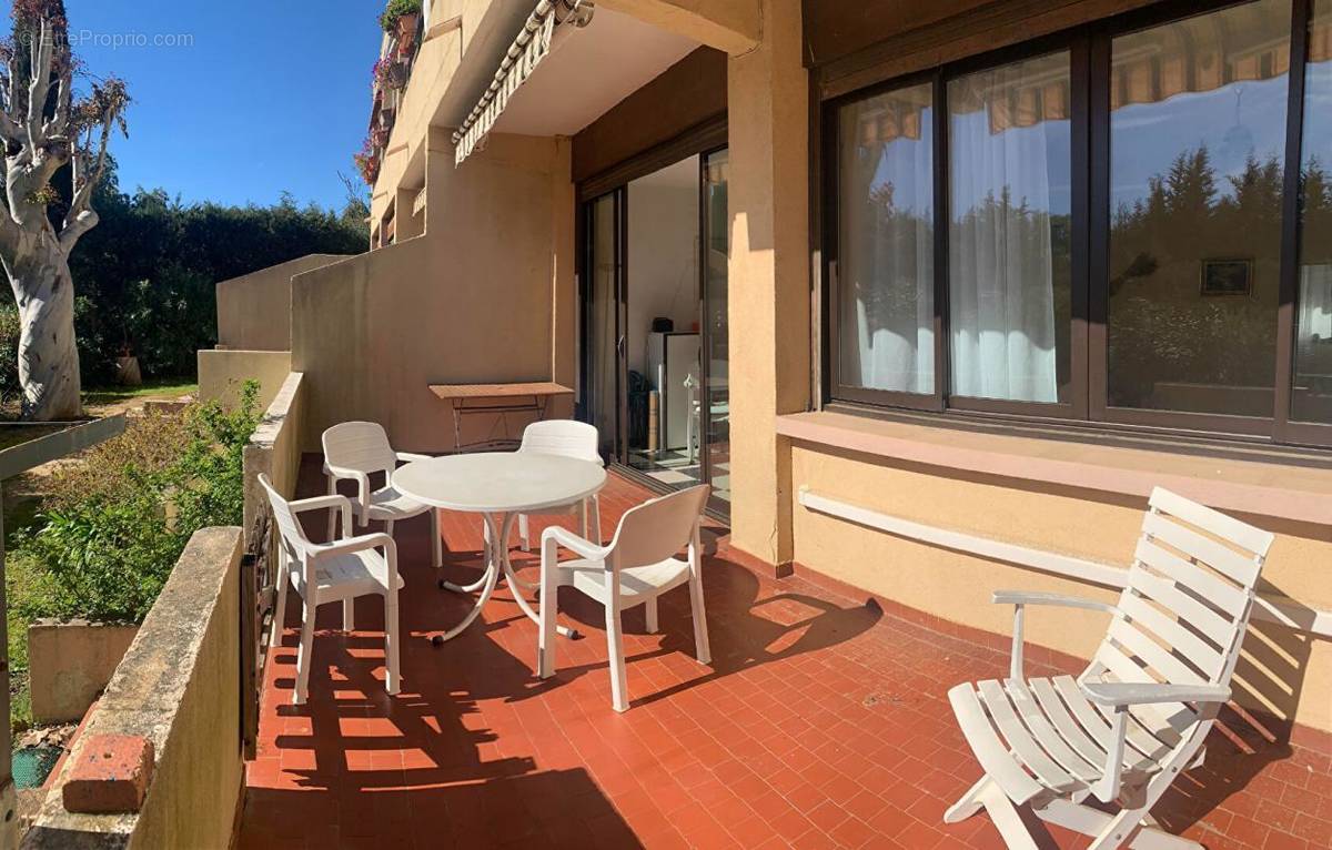 Appartement à BORMES-LES-MIMOSAS