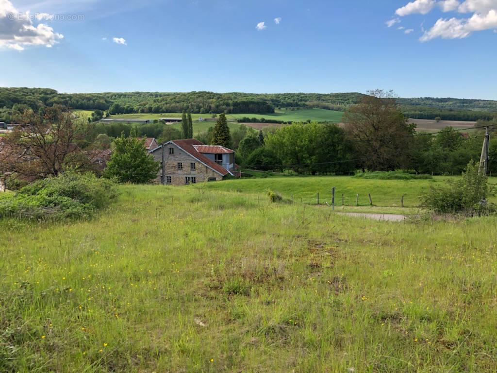 Terrain à VESOUL