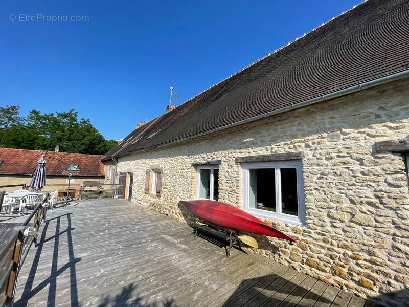 Maison à MOULINS-ENGILBERT