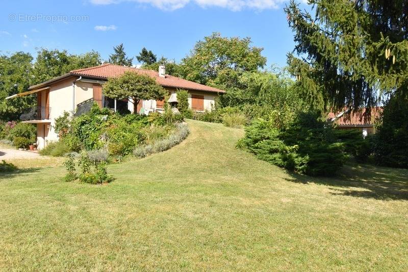 Maison à REYRIEUX