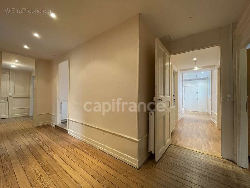 Appartement à AIX-LES-BAINS