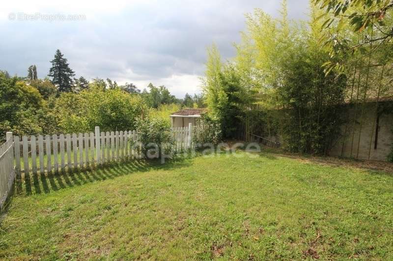 Appartement à NERIS-LES-BAINS