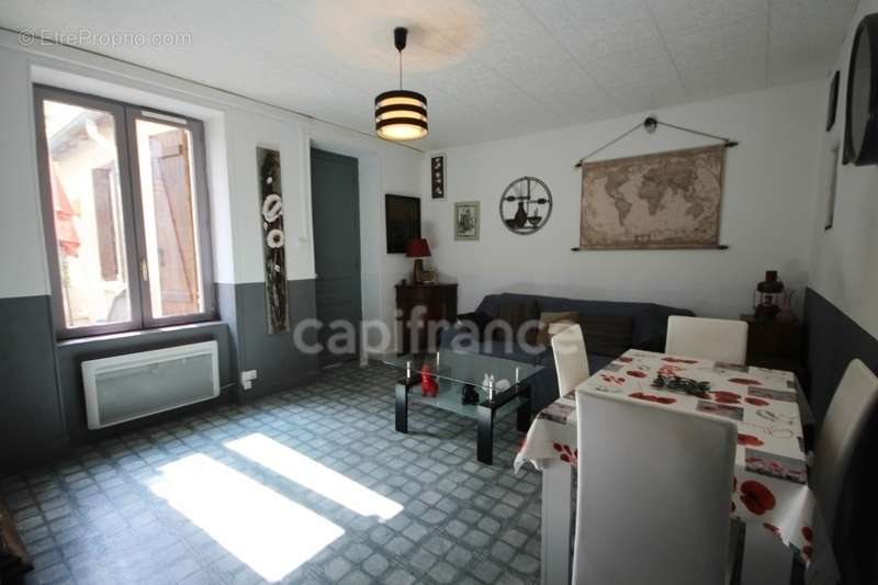 Appartement à NERIS-LES-BAINS