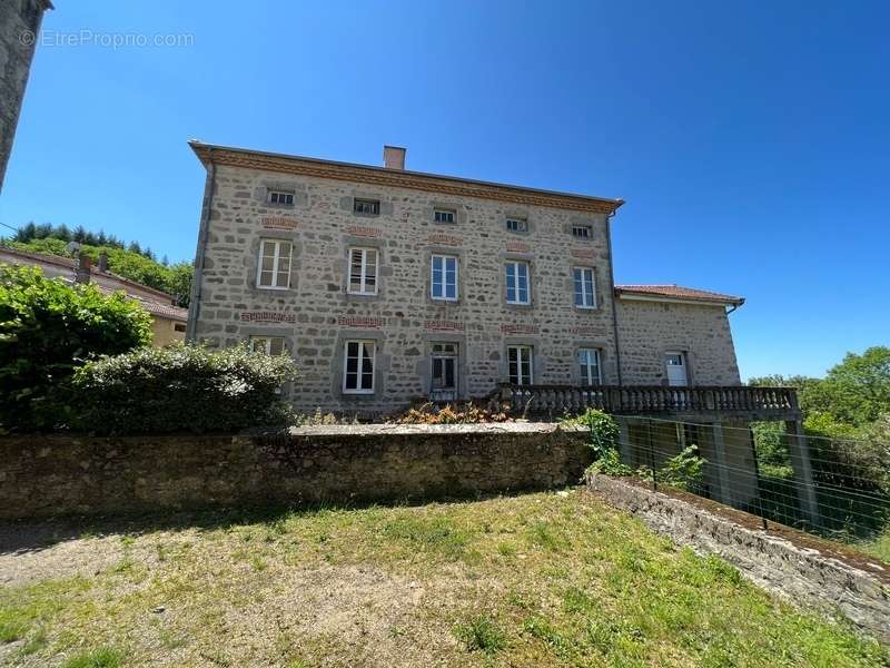 Maison à SAINT-PRIEST-LA-PRUGNE