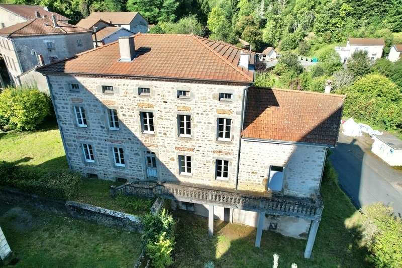 Maison à SAINT-PRIEST-LA-PRUGNE