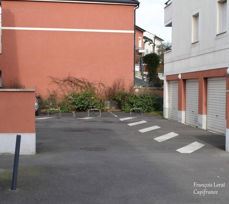 Parking à CHOISY-LE-ROI