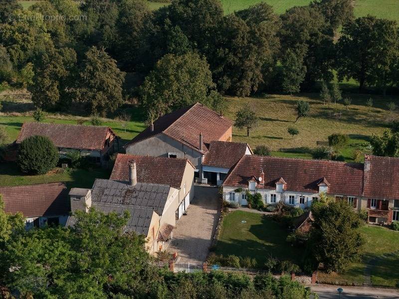 Maison à LA CHATRE