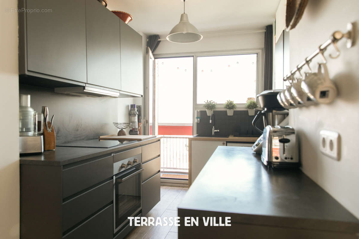 Appartement à MARSEILLE-4E